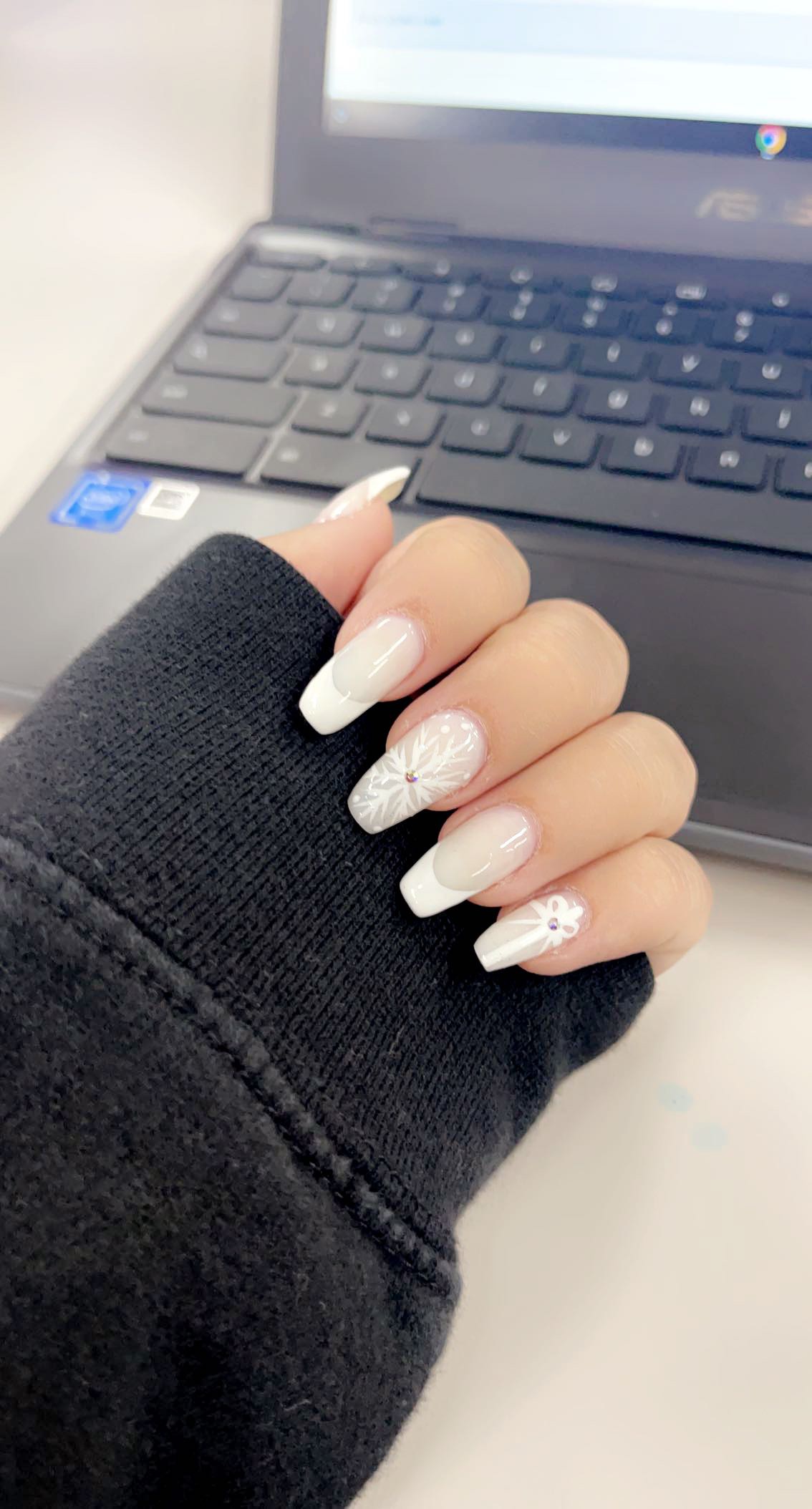Model Nails nail photo 5
